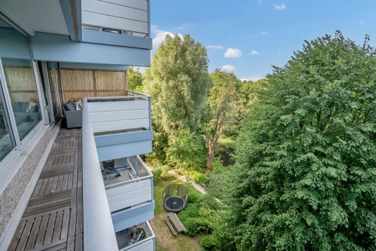 Foto van de woning aan de Aart van der Leeuwlaan 1074