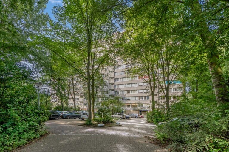 Foto van de woning aan de Aart van der Leeuwlaan 1074