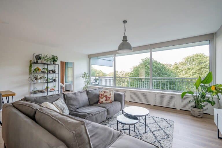 Foto van de woning aan de Aart van der Leeuwlaan 1074