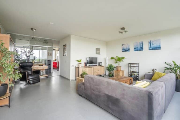 Foto van de woning aan de Aart van der Leeuwlaan 108