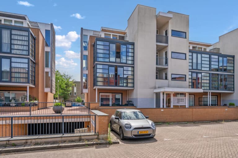 Foto van de woning aan de Machteld van Meterenlaan 37