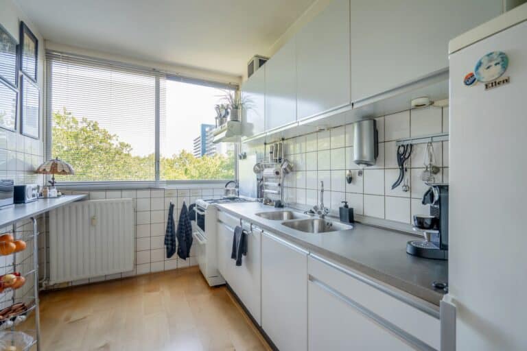 Foto van de woning aan de Aart van der Leeuwlaan 84
