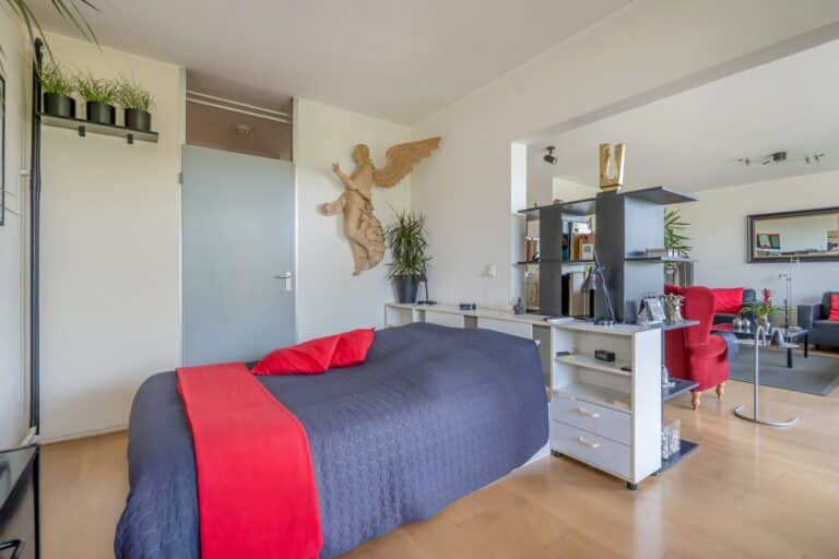 Foto van de woning aan de Aart van der Leeuwlaan 84