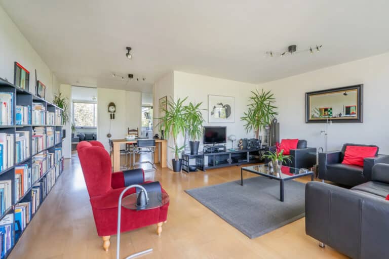 Foto van de woning aan de Aart van der Leeuwlaan 84
