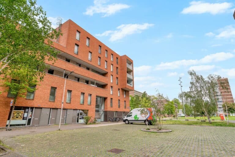 Foto van de woning aan de Taj Mahalplaats 77