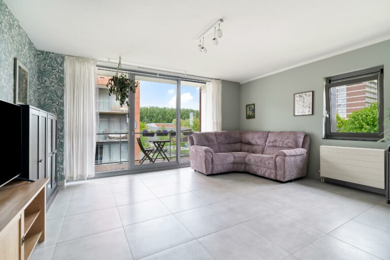 Foto van de woning aan de Taj Mahalplaats 77