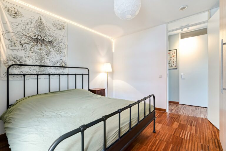 Foto van de woning aan de Taj Mahalplaats 77