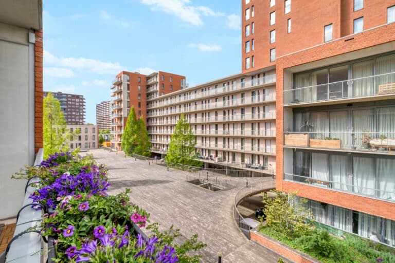 Foto van de woning aan de Taj Mahalplaats 77