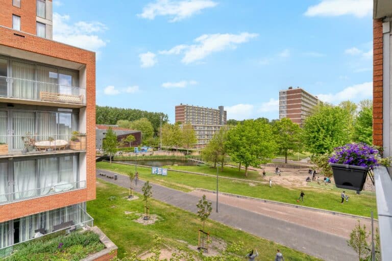 Foto van de woning aan de Taj Mahalplaats 77
