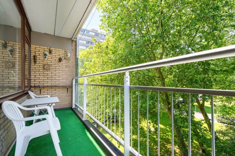 Foto van de woning aan de Roland Holstlaan 902