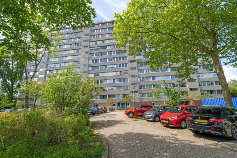 Foto van de woning aan de Adama van Scheltemaplein 38