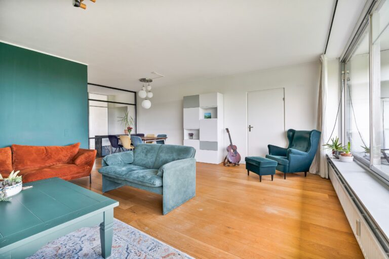 Foto van de woning aan de Adama van Scheltemaplein 38