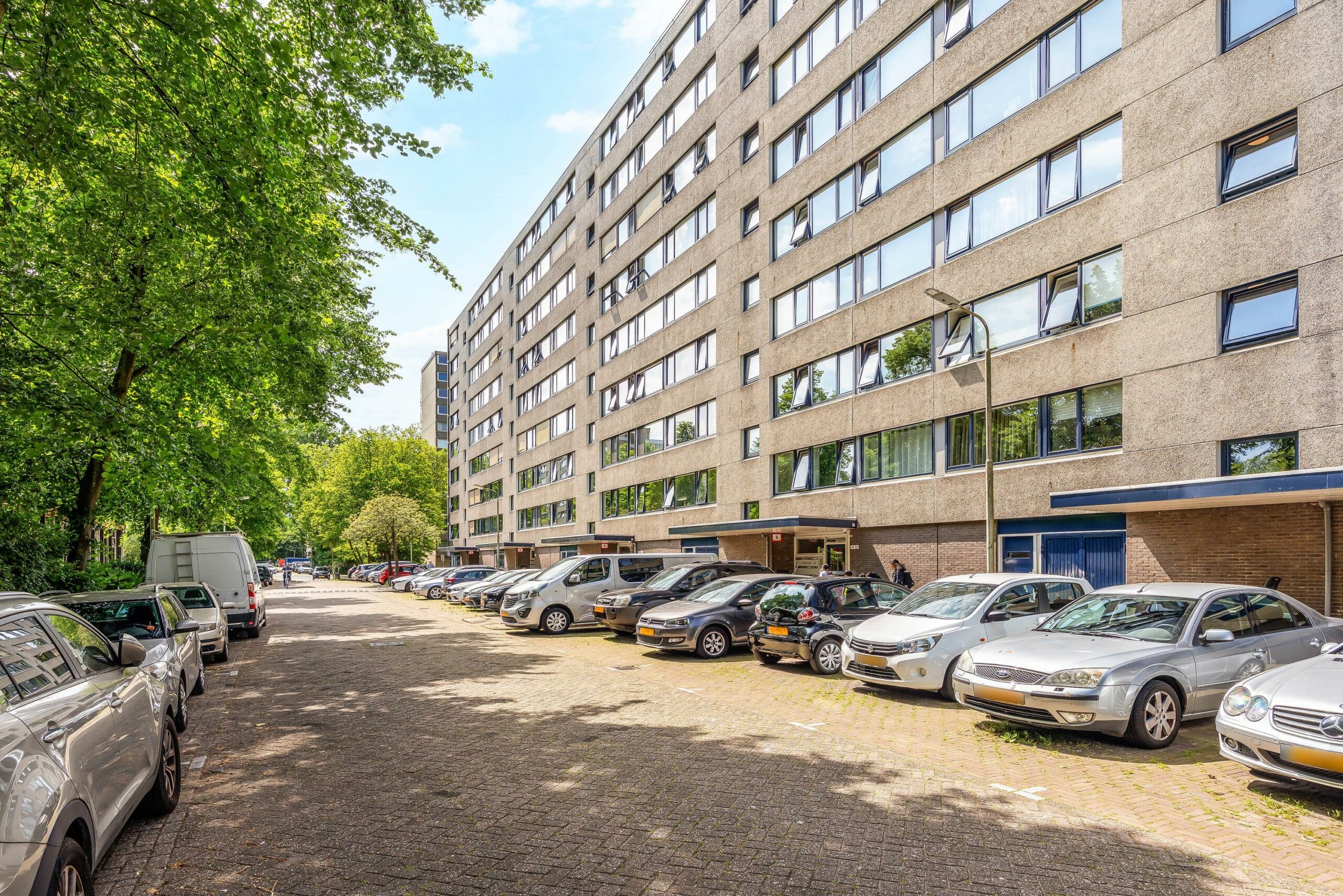 Foto van de woning aan de Roland Holstlaan 746