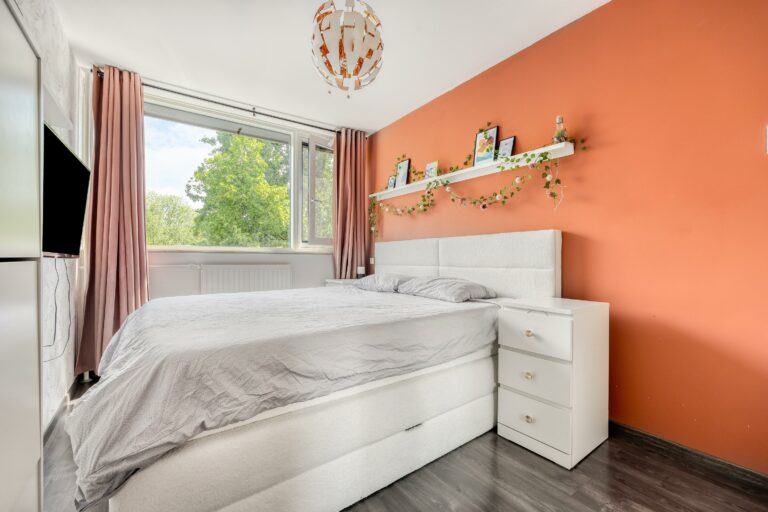 Foto van de woning aan de Roland Holstlaan 746