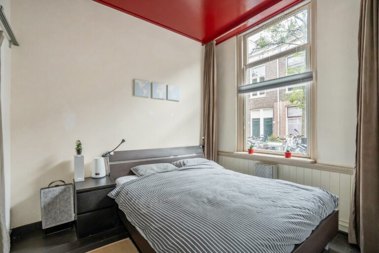 Foto van de woning aan de Warmoezierstraat 13