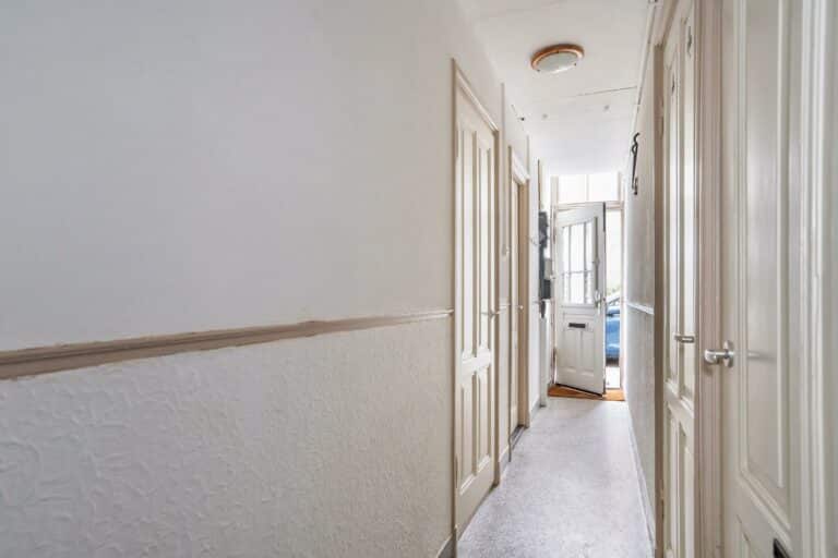 Foto van de woning aan de Warmoezierstraat 13