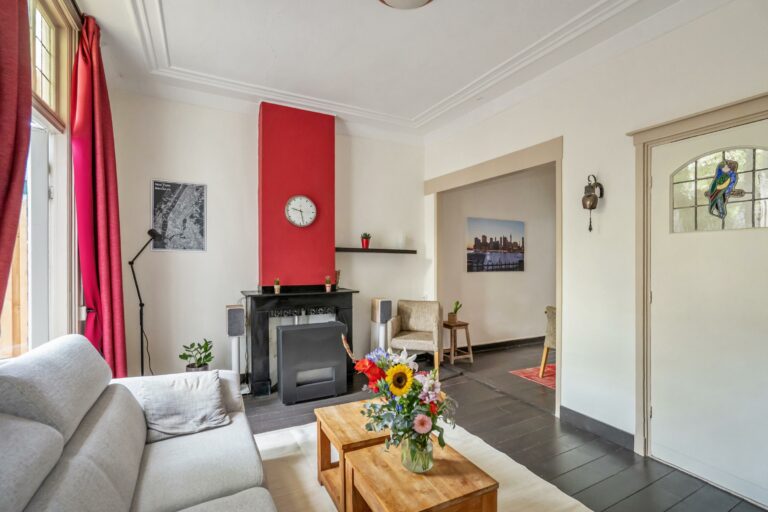 Foto van de woning aan de Warmoezierstraat 13
