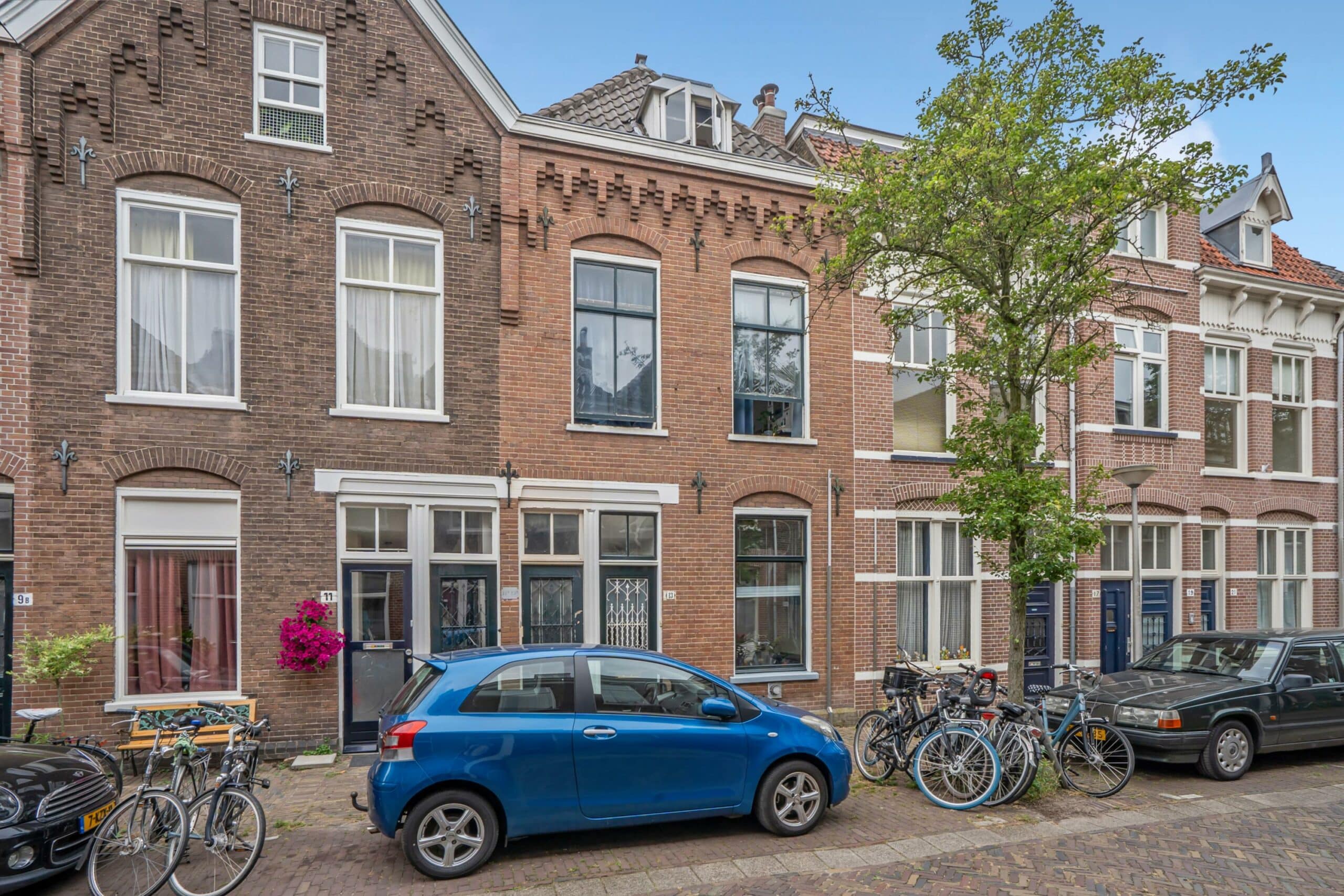 Foto van de woning aan de Warmoezierstraat 13